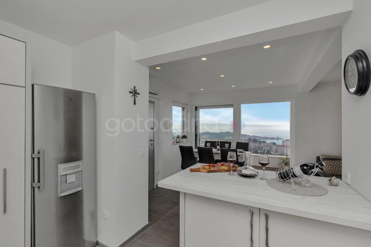 Luxury Apartment Poseidon - Free Beach Parking 마카르스카 외부 사진